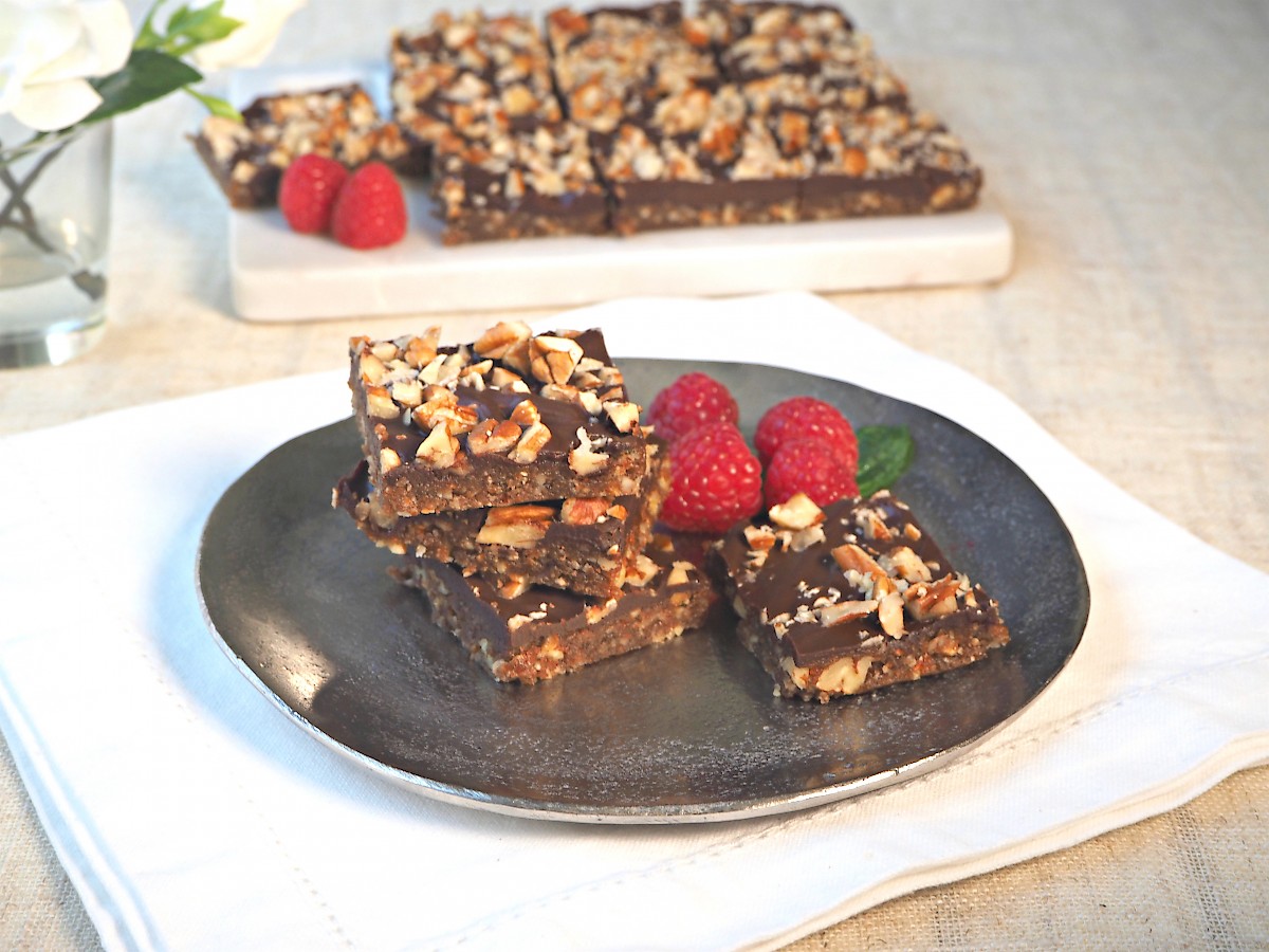 Raw Pecan Slice | Paleo | Gluten-free | The JOYful Table