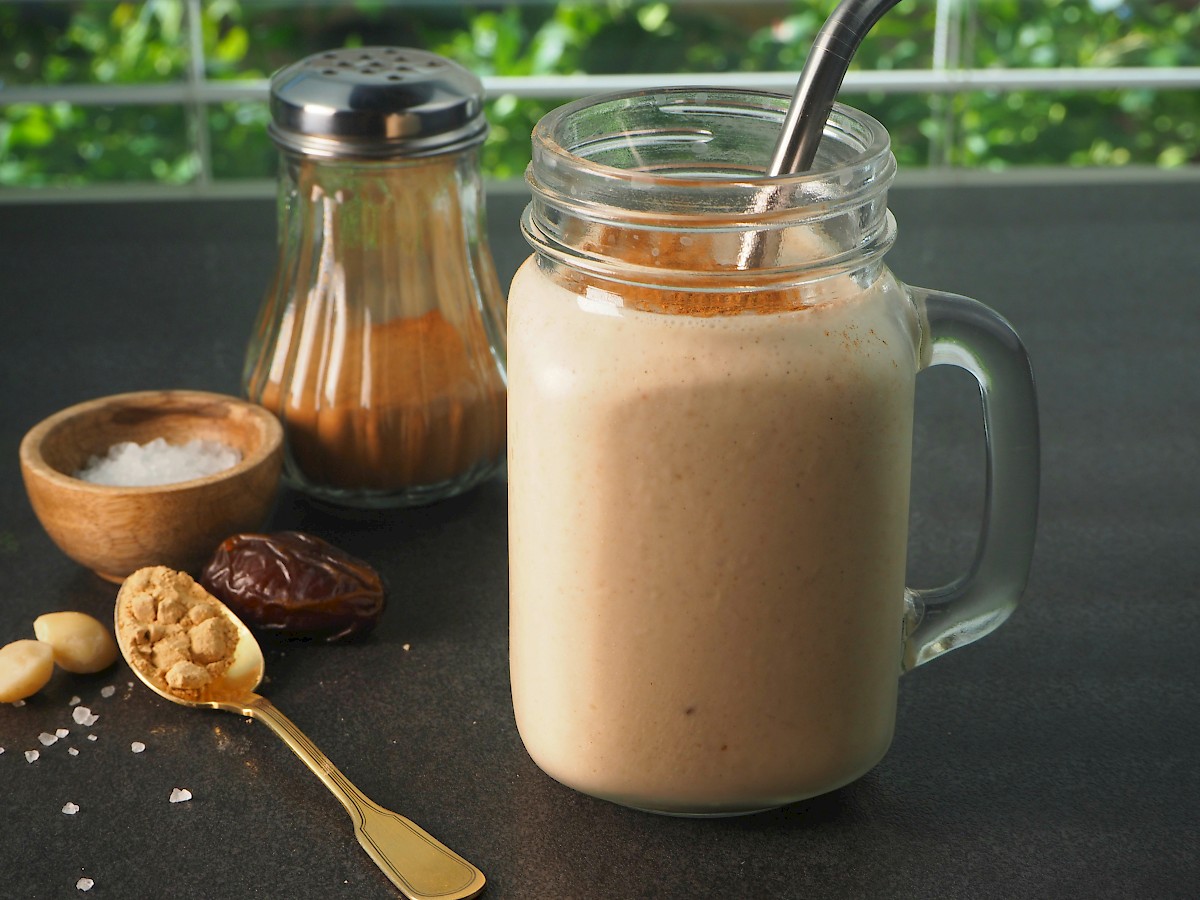 Salted Caramel Smoothie | Paleo | Gluten-free | The JOYful Table
