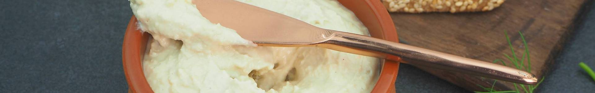 Macadamia 'Cheeze' Spread