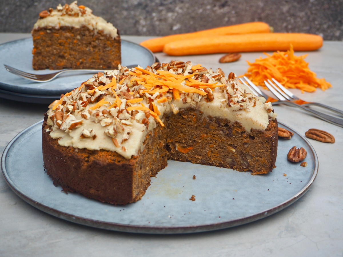 Carrot & Pecan Cake | Paleo | Gluten-free | The JOYful Table