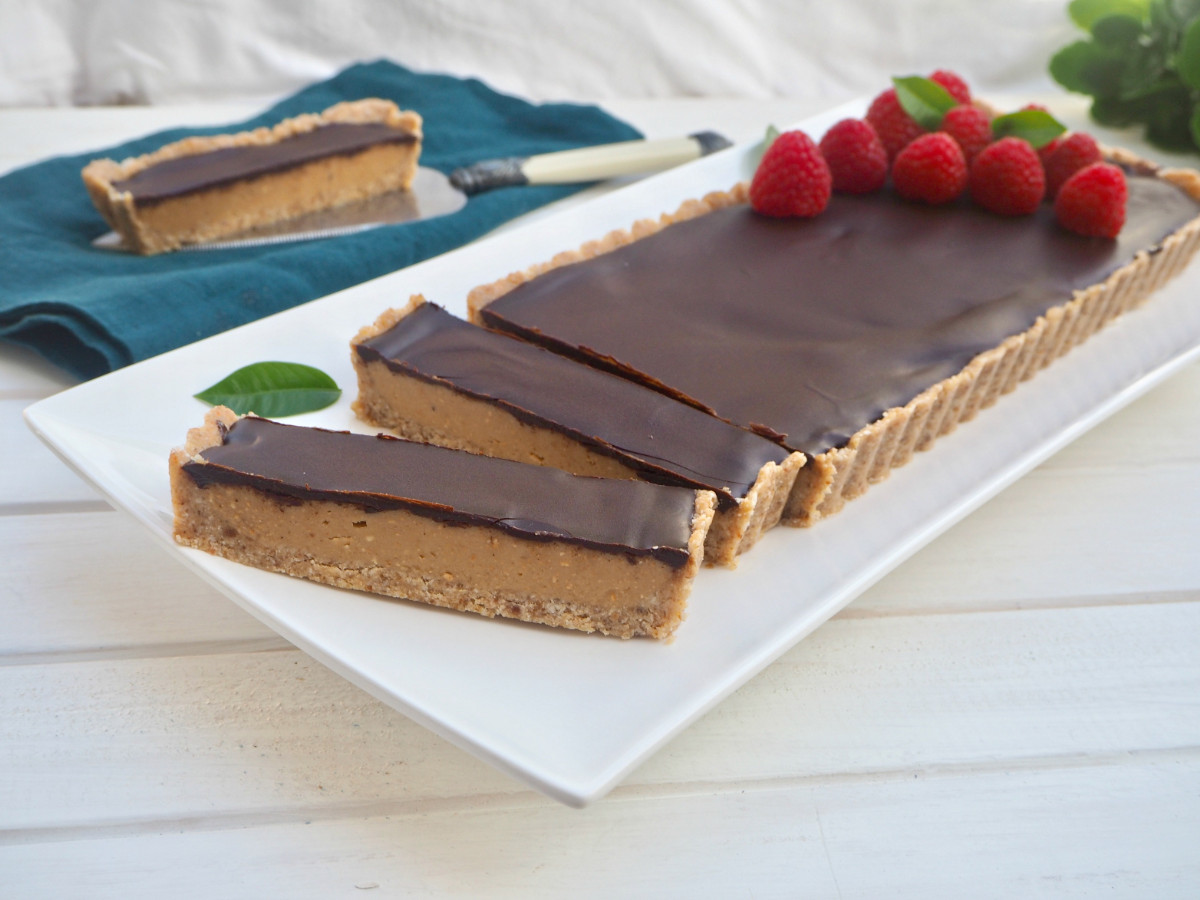 Caramel &amp; Chocolate Tart | Paleo | Gluten-free | The JOYful Table