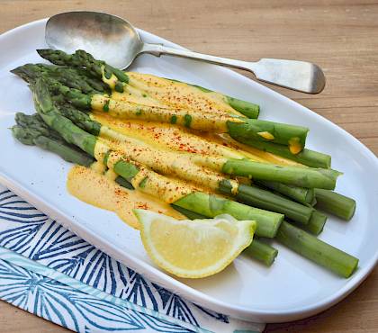 Asparagus with Dairy-free Hollandaise Sauce