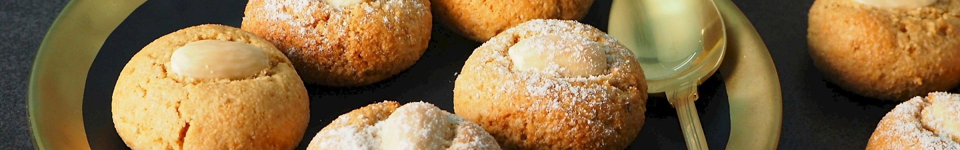 Almond Buttons